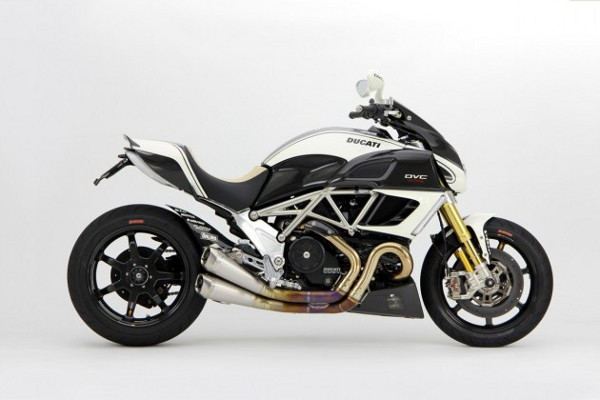 Custom-bike-Ducati-Diavle-DVC-2.jpg