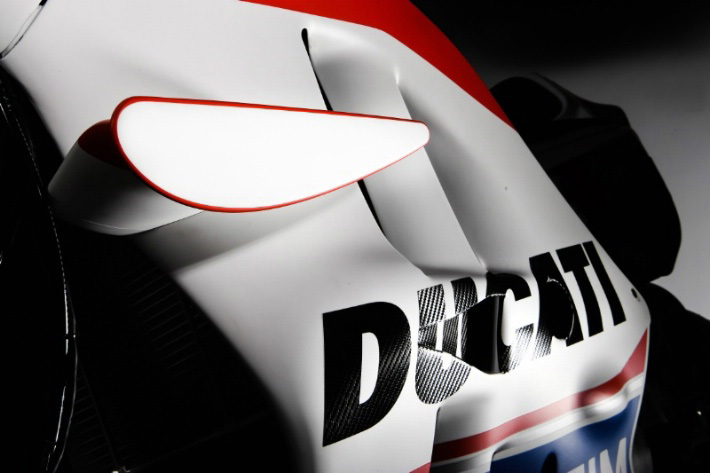 2016-Ducati-Desmosedici-GP16-29-Fl&#252;gel-2.jpg