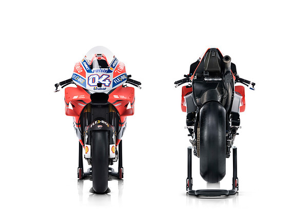 2018-Ducati-Desmosedici-GP18-vorn-hinten.jpg