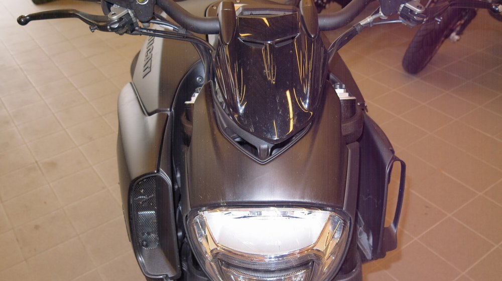 Ducati Diavel Unfallschaden 008 (Kopie).JPG