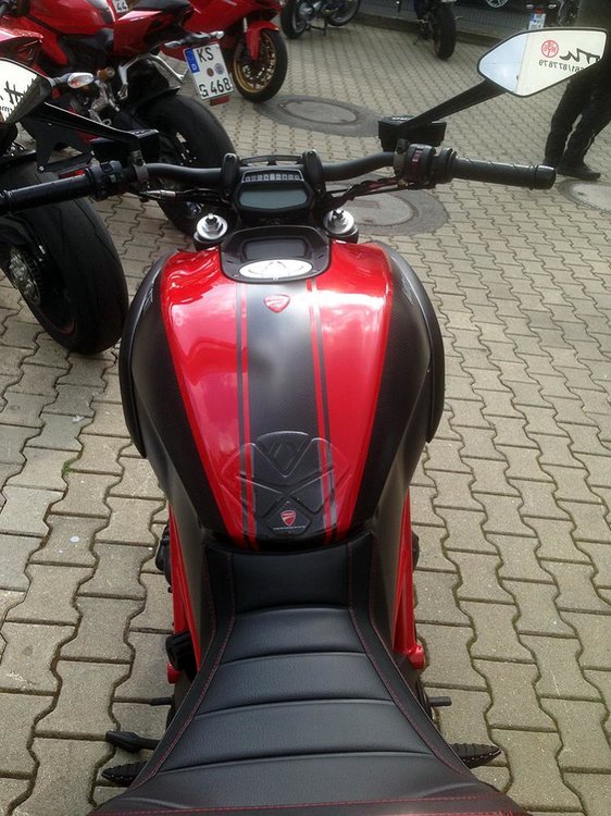 Diavel_2014_03.jpg