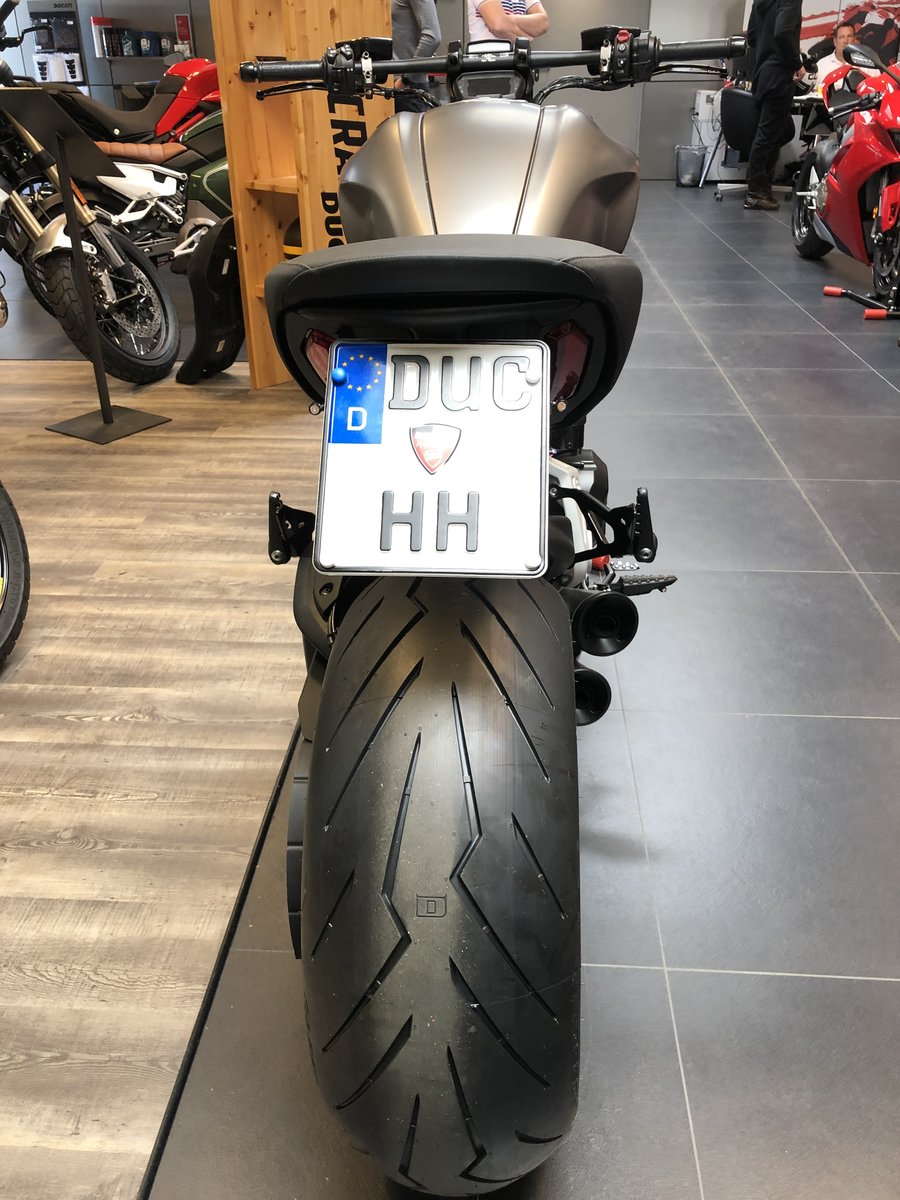 Ducati SATZ KENNZEICHENHALTER AUS KOH NML / 1260 / 950 NML