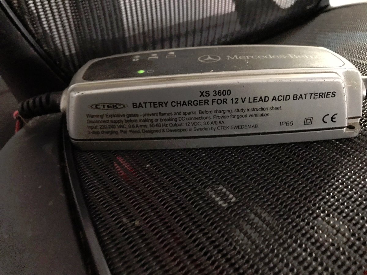 CTEK XS 0.8 Batterie Ladegerät 12V 0.8A Ladeerhaltung Moped