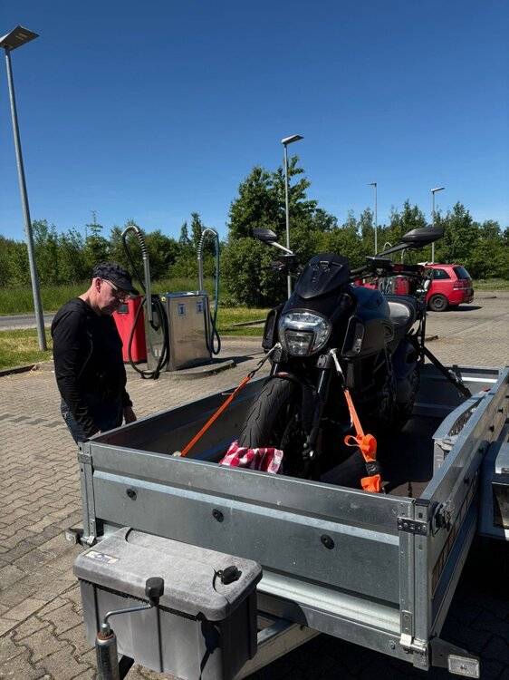 Bike_Transport.thumb.jpeg.619f0476020690bdce3e1b6be305c752.jpeg